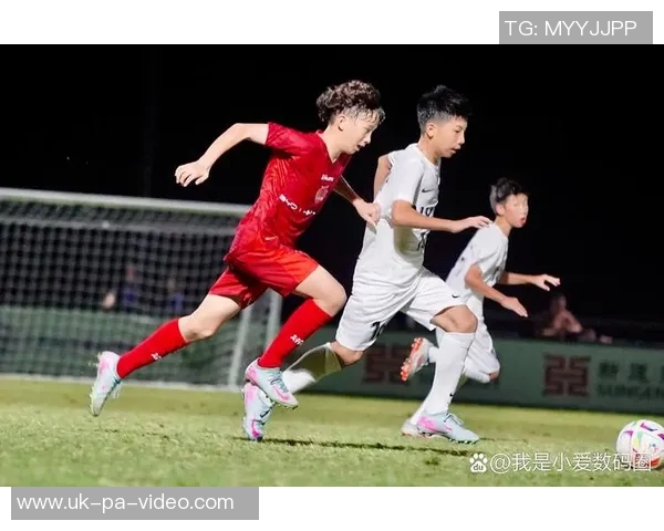 少年足球U13成长之路：培养未来足球明星的关键训练与比赛策略